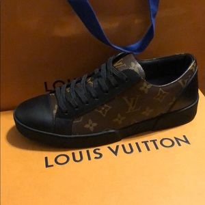 Louis Vuitton  men shoes